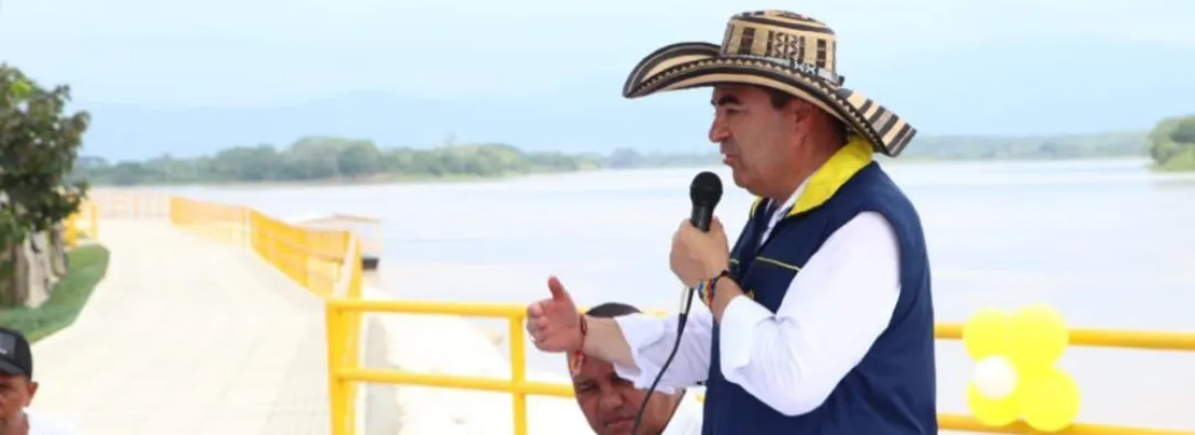 Olmedo López con nueva matriz de colaboración de la UNGRD. / Foto: UNGRD.