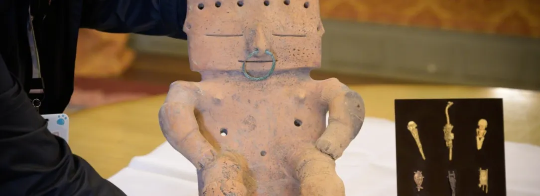 16 piezas precolombinas desde Suiza y Nueva Zelanda. / Foto: X Cancillería.