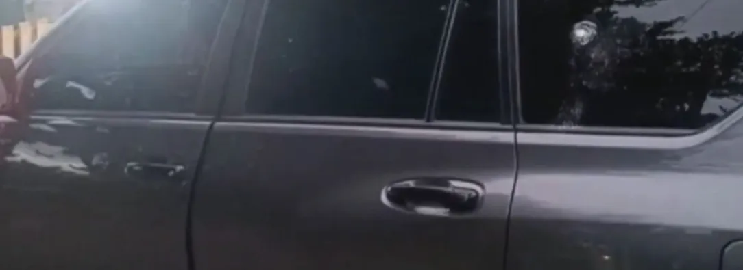 Camioneta de la UNP - Juan Fernando Petro