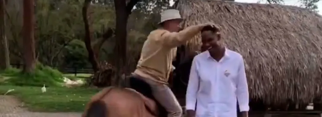 Yerri Mina junto con Älvaro Uribe en el Ubérrimo
