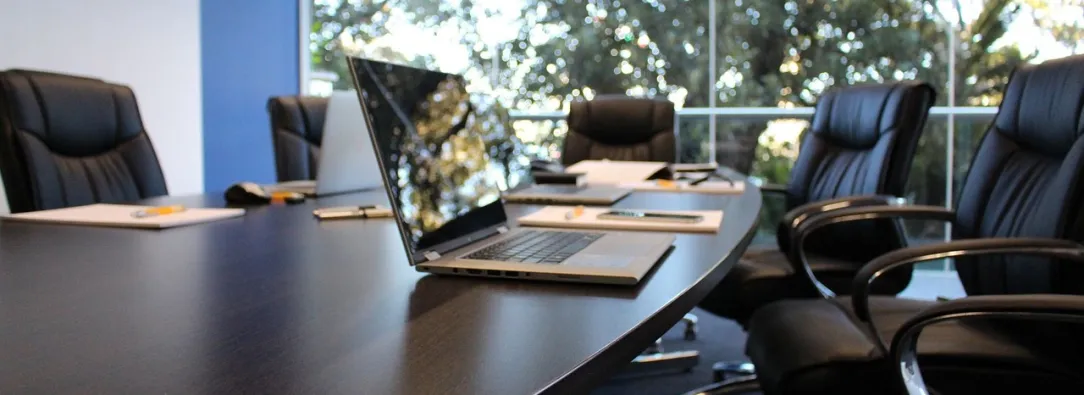 "Se recibieron incompletos", Presidencia sobre los computadores de la Consejería para las Regiones