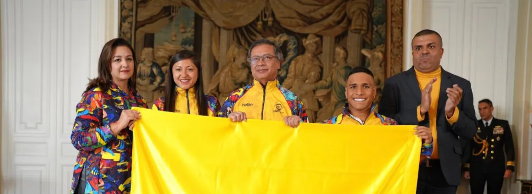 Presidente Petro hizo entrega de el Pabellón Nacional a los atletas que representarán a Colombia en los Juegos Paralímpicos