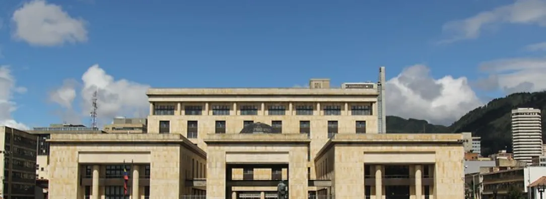 Gobierno refuerza seguridad en Palacio de Justicia  tras alerta de atentado