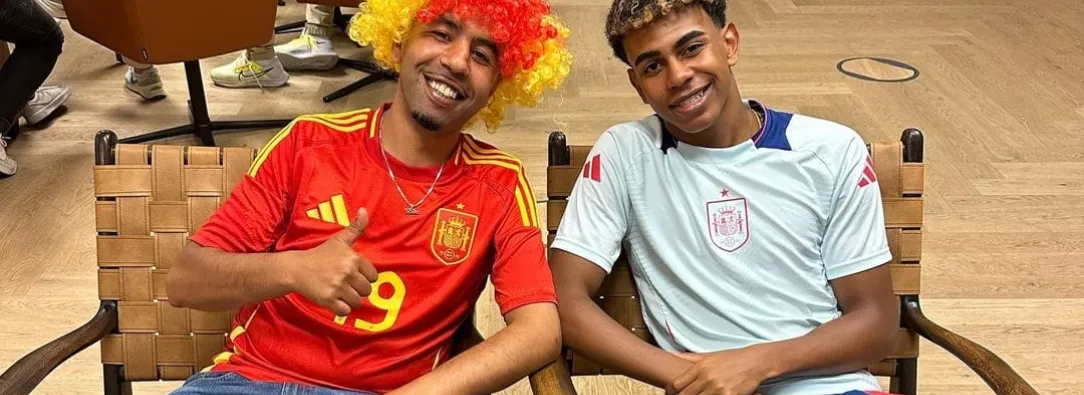 Mounir Nasraoui y Lamine Yamal compartiendo juntos durante la Eurocopa 2024.