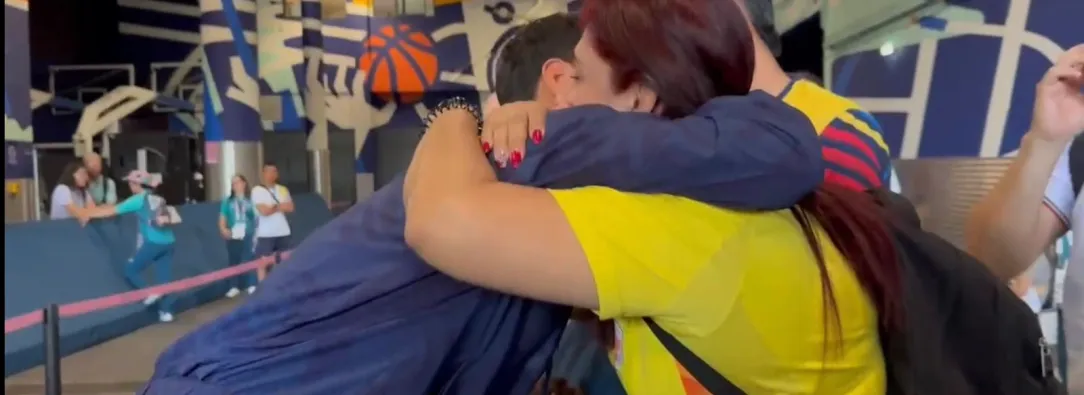 Encuentro entre Ángel Barajas y su madre