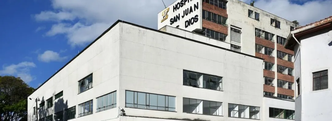Fachada del hospital San Juan de Dios, en Bogotá.