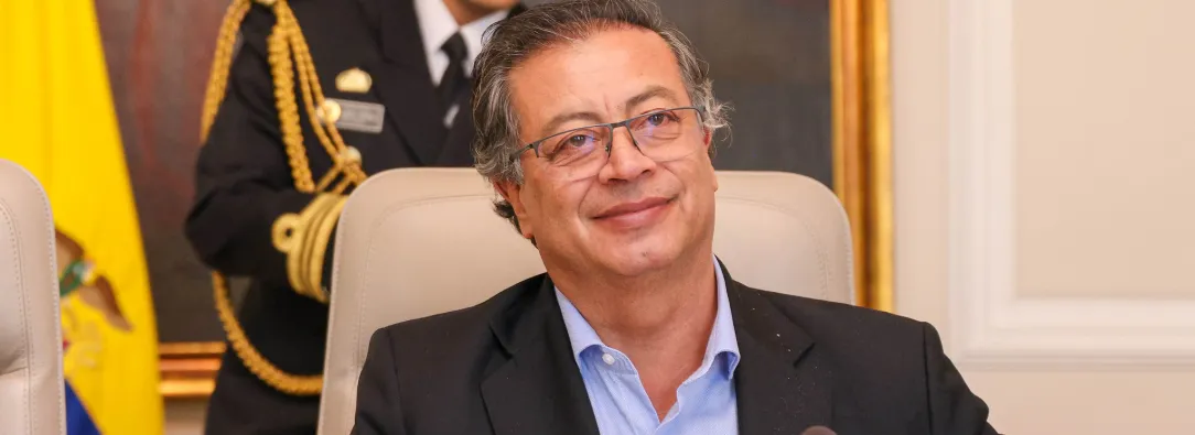 Presidente Petro firma directiva para el respeto de la libertad de prensa por parte de los funcionarios