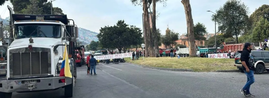 Paro camionero hoy. Vías bloqueadas y desarrollo de la negociación entre Gobierno y transportadores