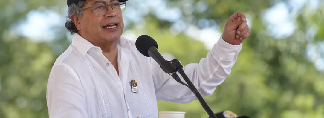 CNE abre investigación contra campaña petro