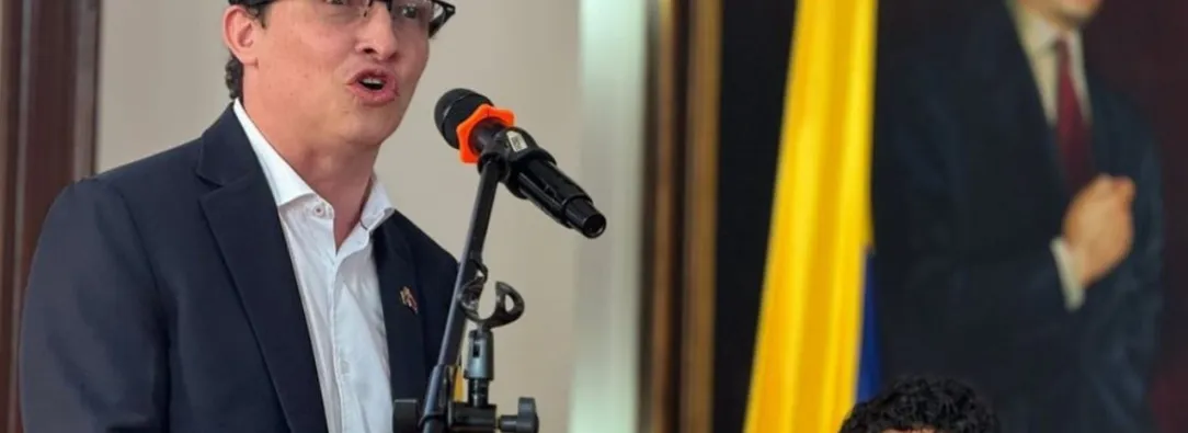 Pacto Histórico prepara denuncias contra exfuncionarios del gobierno Duque por caso Pegasus