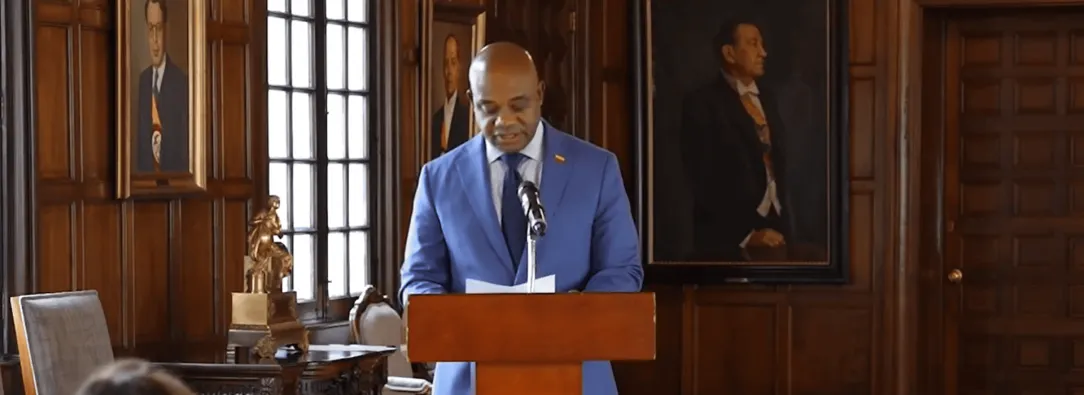 Canciller de Colombia, Luis Guillermo Murillo, durante anuncios del nuevo modelo para la entrega de pasaportes.