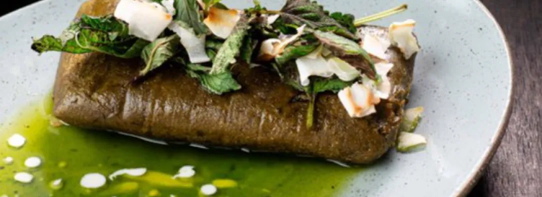 Tamal vegano de coca del chef Álvaro Clavijo, del restaurante El Chato. 