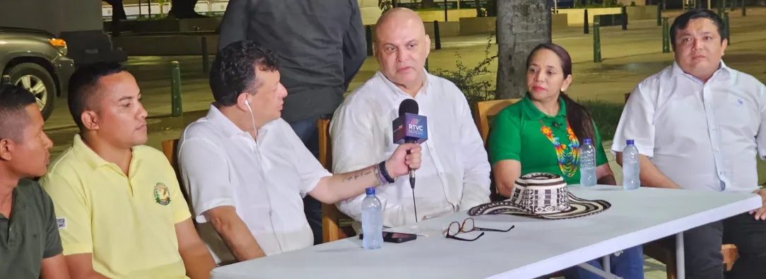 Exclusivo RTVC: diálogo histórico entre Mancuso y campesinos víctimas del conflicto armado en Colombia