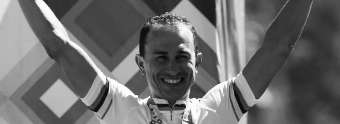 Marlon Pérez con la medalla de oro de la contrarreloj individual durante los Juegos Panamericnos de Guadalajara 2011.