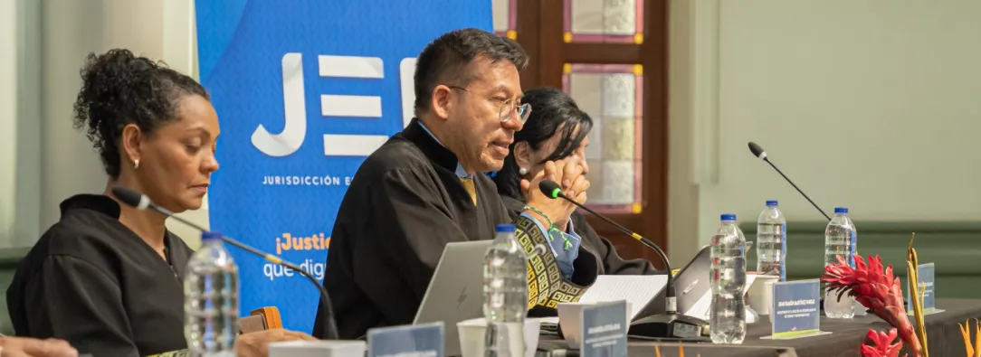 JEP ordena investigar a políticos y militares por vínculos con paramilitares