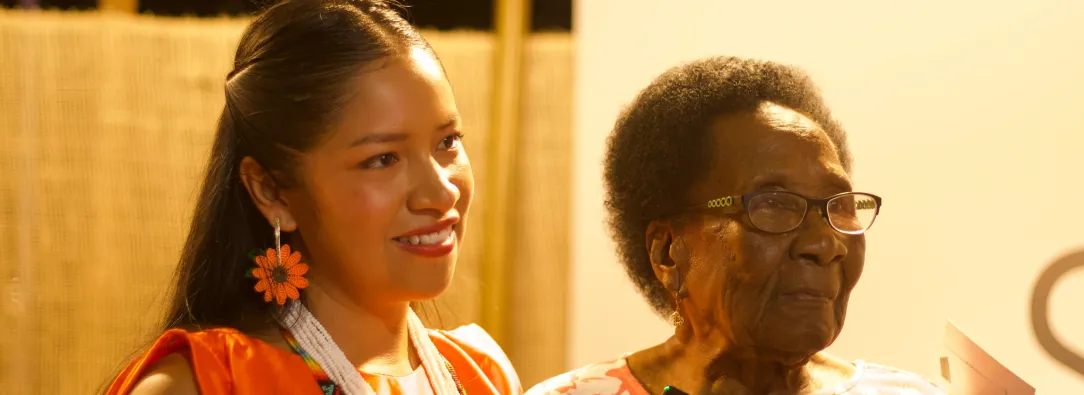 María Antonia Cuero junto a Sandra Chindoy