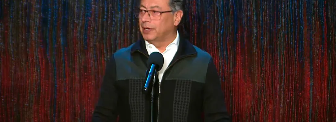 Petro pide a la Fiscalía investigar a Coosalud 