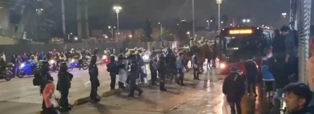 Críticas al alcalde Galán por la pésima organización de TransMilenio durante partido de Millonarios y Rock al Parque