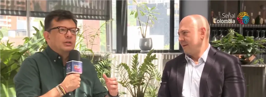 Entrevista de Hollman Morris con Michel Pineda sobre el nombramiento de jefes paramilitares como gestores de paz