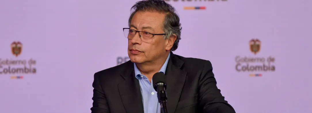 "Coosalud EPS es dirigida por familias presidenciales uribistas", presidente Petro