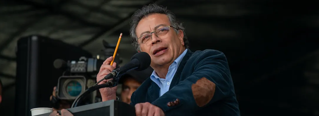 Petro niega retractarse por acusaciones contra Coosalud