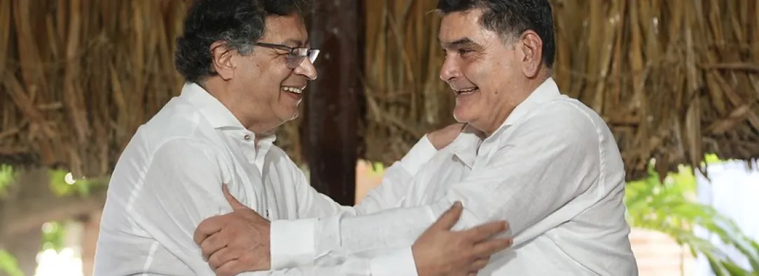 Presidente Gustavo Petro junto al nuevo procurador, Gregorio Eljach.