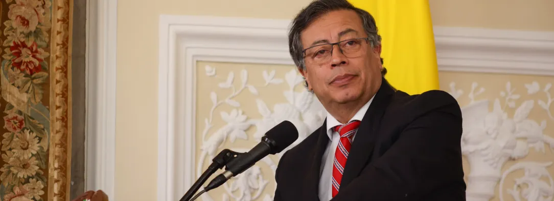 Petro defiende reuniones con Comisión de Crédito Público