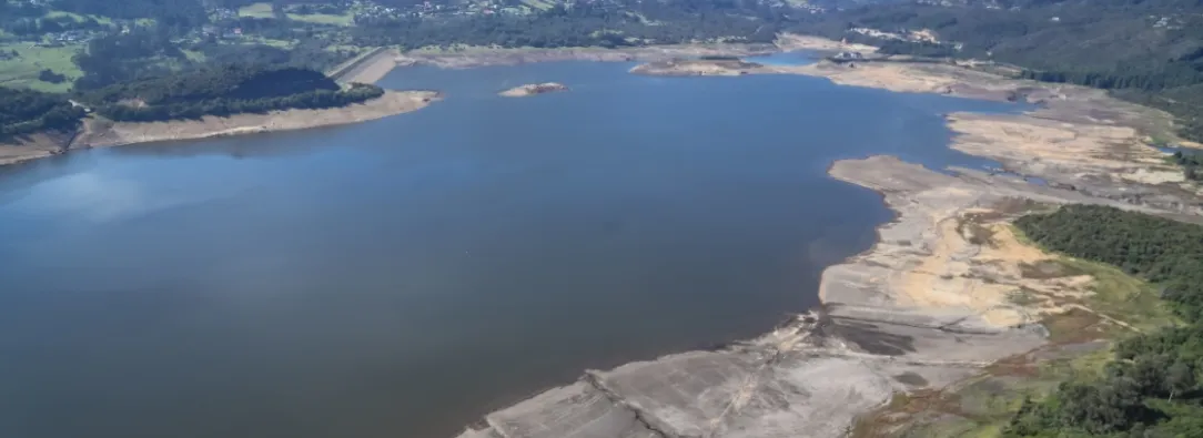 Embalses de Bogotá pierden avances de un mes y alcanzan niveles críticos