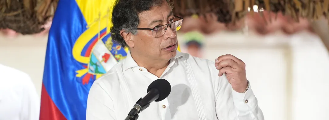 Presidente Petro responde a críticas por aumento de peajes y critica privatización de carreteras en otros gobiernos