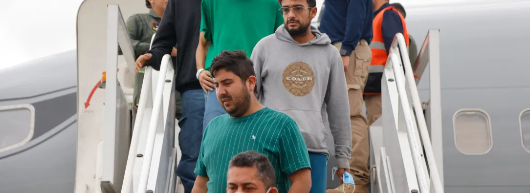 Presidente Petro anuncia ayudas y préstamos para colombianos deportados de Estados Unidos