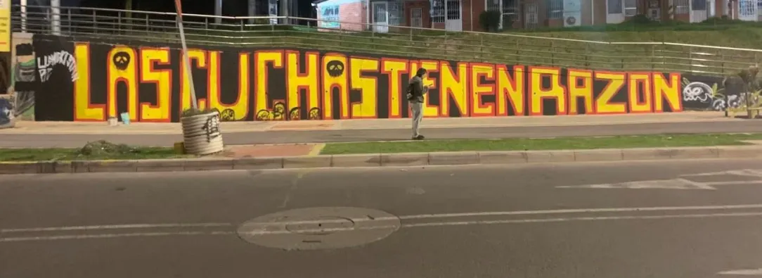 Mural ‘Las cuchas tienen razón’ se convierte en símbolo de memoria y resistencia en varias ciudades de Colombia