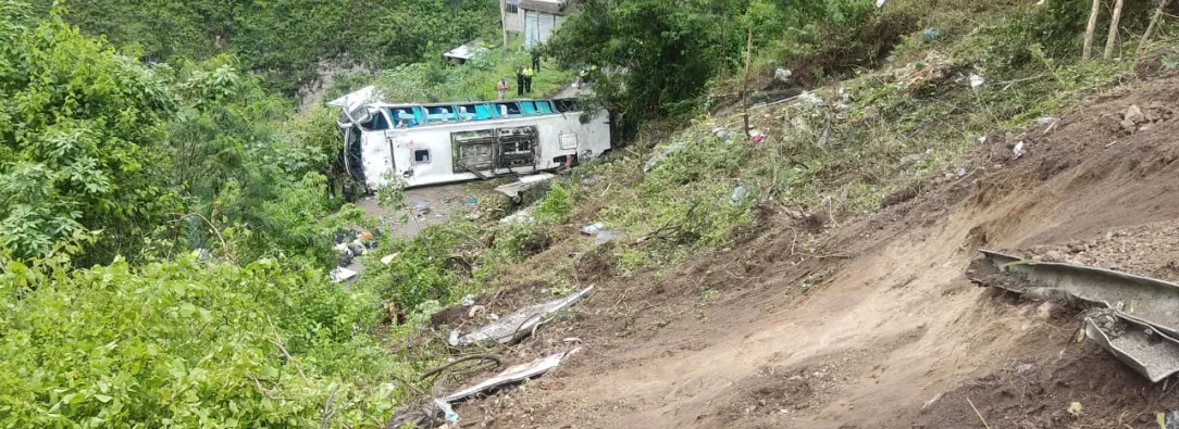 Tragedia en la vía Pasto-Ipiales: accidente de bus deja 12 muertos y 30 heridos