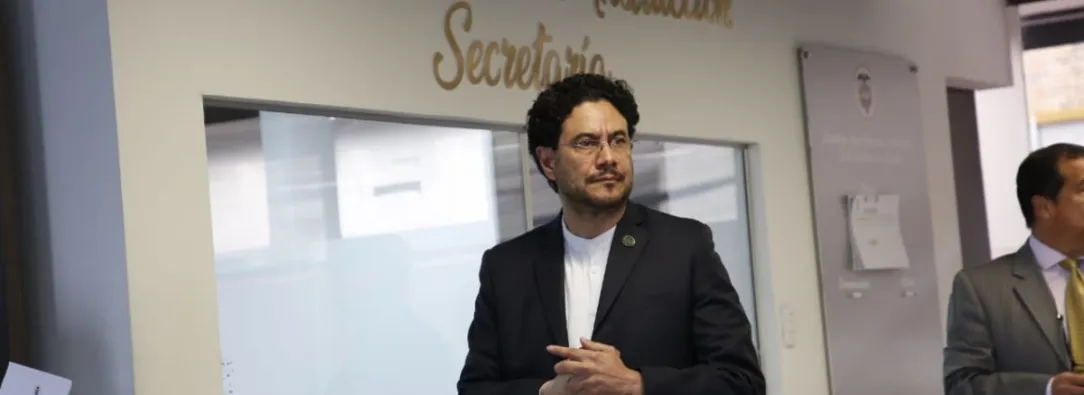 Bancada de víctimas solicita celeridad en proceso contra Álvaro Uribe Vélez por riesgo de prescripción