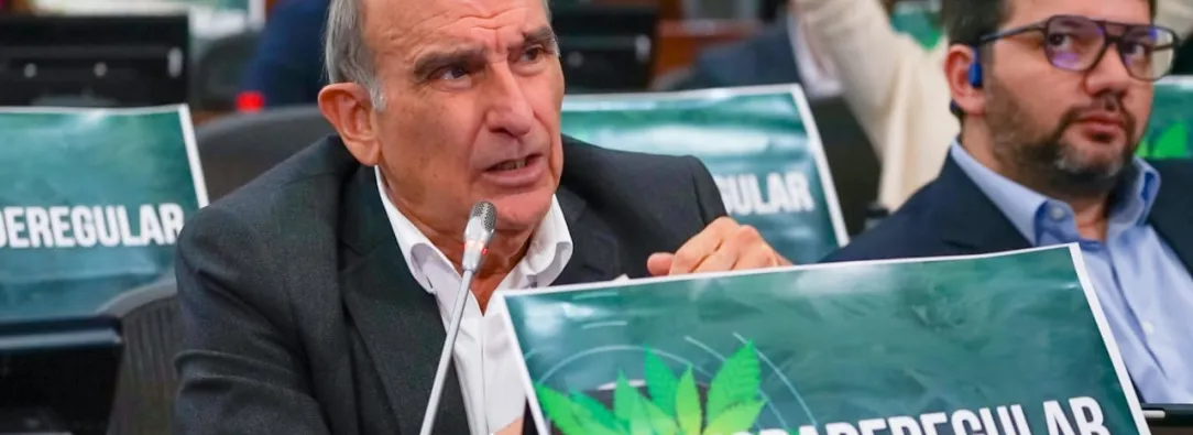 Humberto de la Calle renuncia al Senado de la República