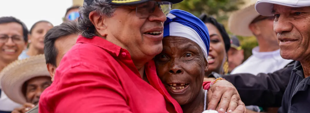 Gustavo Petro en almuerzo de Navidad con Esperanza, compartiendo con el pueblo colombiano.