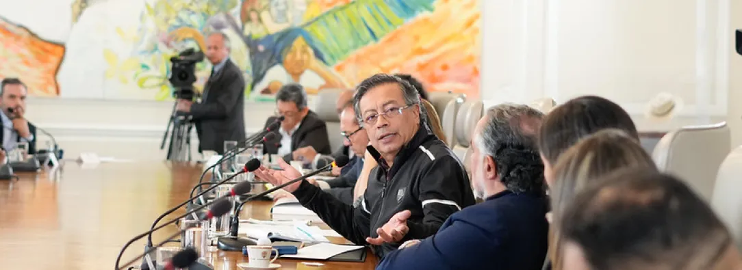 Informe revela aumento en inversión en salud durante gobierno del presidente Petro