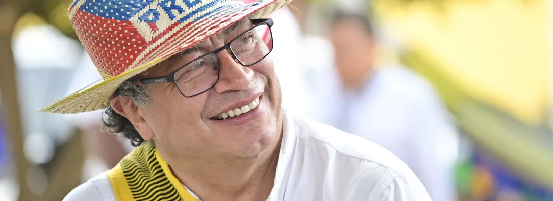 Presidente Gustavo Petro celebra sus 65 años en medio de importantes desafíos políticos