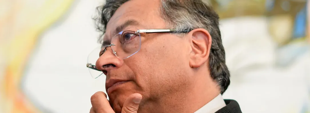 El presidente Gustavo Petro afirmó que fiscales frenaron investigación sobre un posible 'Cartel Nacional de la Contratación'. / AFP.