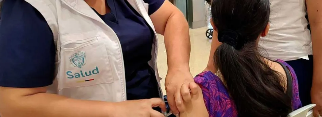 Carné de vacunación contra la fiebre amarilla. / Foto: MinSalud.