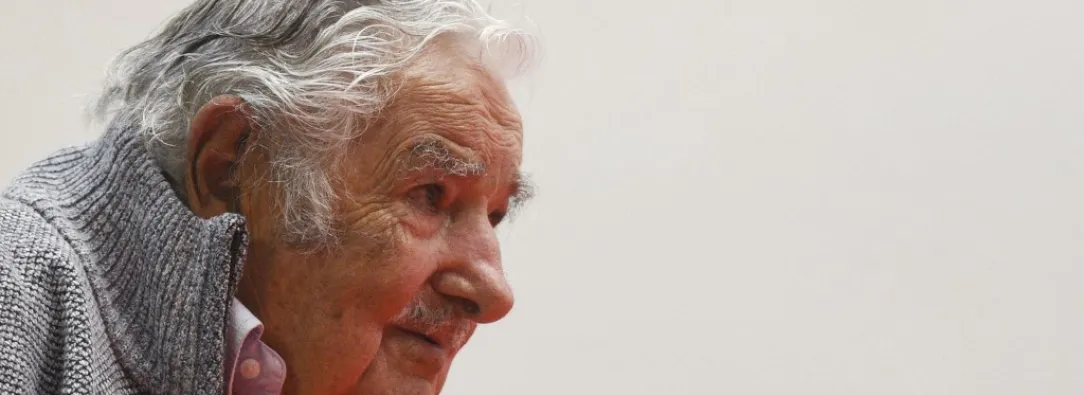 Mujica encarnaba otra forma de ejercer el poder. Vivía en su chacra del Rincón del Cerro con su esposa, la senadora Lucía Topolansky. / AFP.