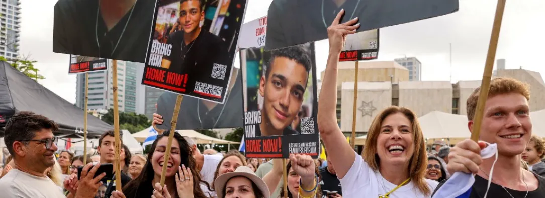 La liberación se produce en un momento clave, en el que mediadores internacionales buscan destrabar las negociaciones para alcanzar un cese al fuego duradero entre Israel y Hamás. / AFP.