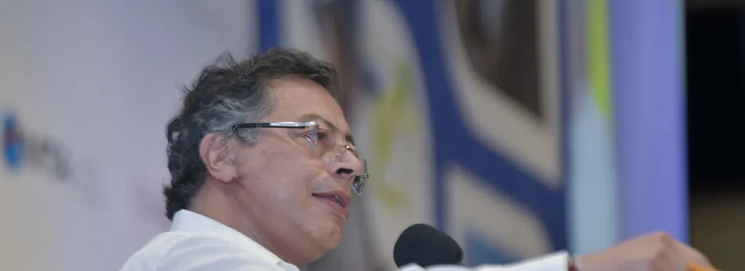 Ante cientos de alcaldes del país, resaltó que los recursos de la nación se han incrementado y destinado directamente a las regiones y municipios especialmente a lps que más necesitan. / Foto: Presidencia de la Repúblc