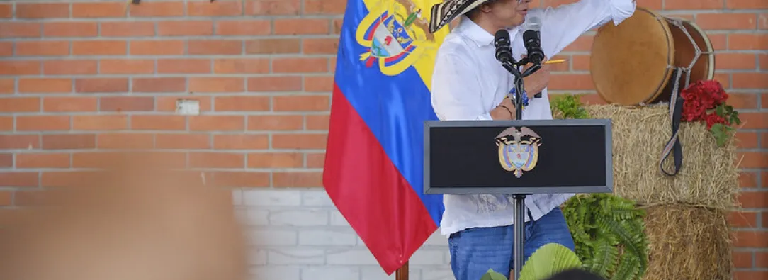 Presidente Petro en entrega de tierras en Barrancabermeja.