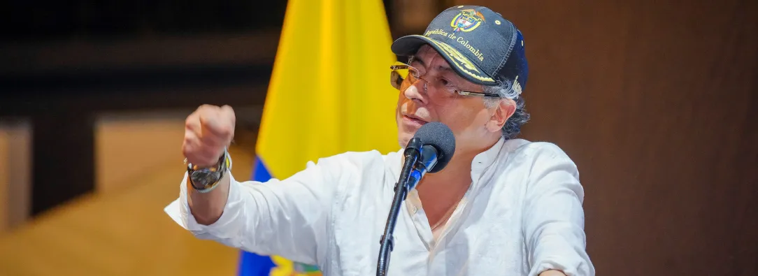 "El pueblo ganaría felicidad y más horas libres con la familia porque el dia acabaria a las 6 pm": Presidente Petro