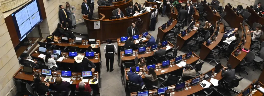 Senado debatiendo la reforma laboral