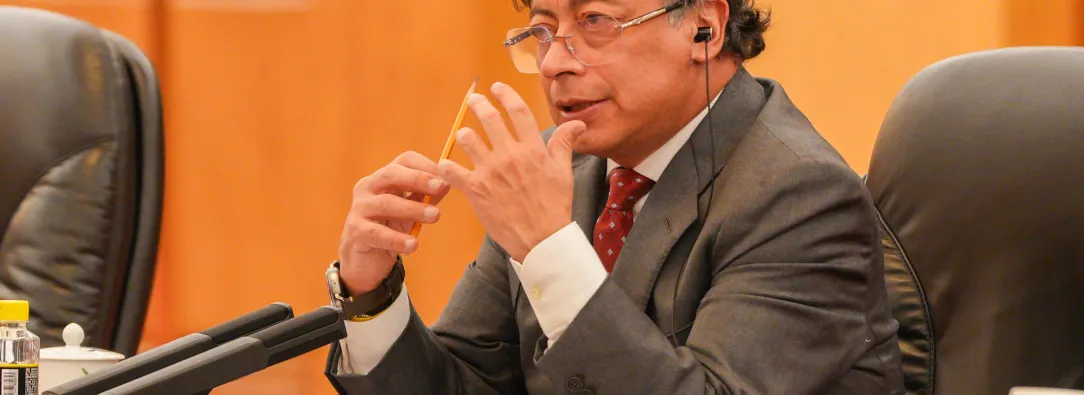 Presidente Petro en el Foro de retos descentralización diferencial control recursos -Ovidio