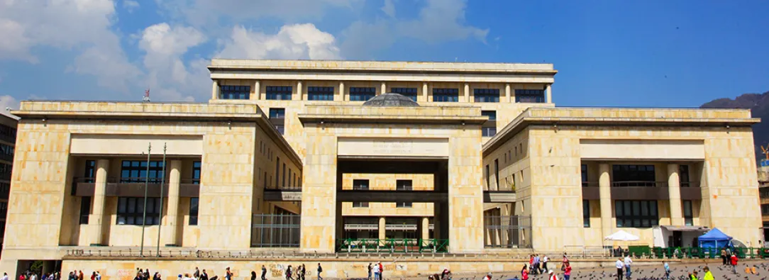 Aunque la defensa había pedido su libertad por vencimiento de términos, la Corte descartó ese argumento, pero sí reconoció que el exsenador puede permanecer libre mientras se define el juicio. / Foto: Corte Suprema de Justicia.