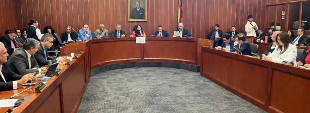 Artículos aprobados de la reforma laboral. / Foto: Senado.