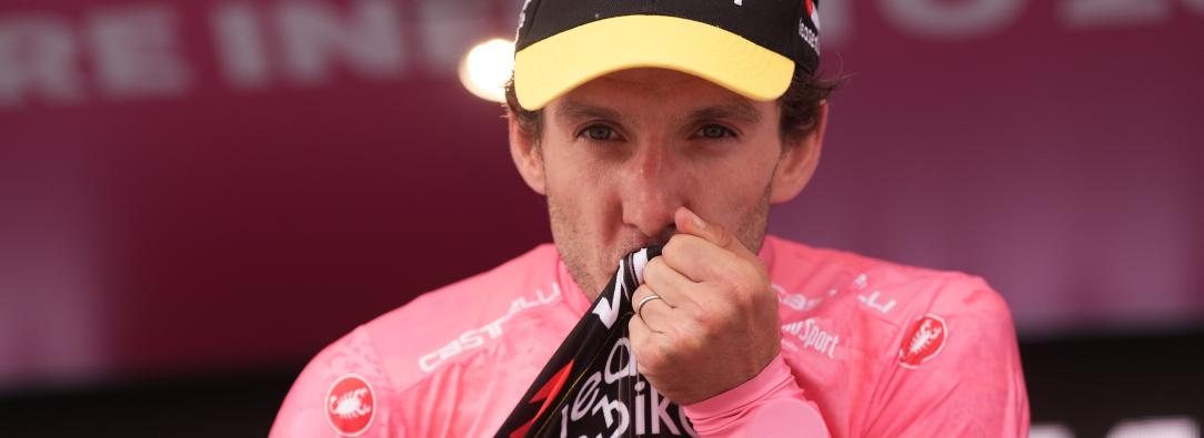 El Giro de Italia 2025 tiene nuevo campeón, Simon Yates es el dueño de la corsa rosa