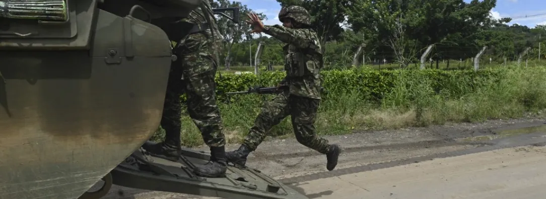 Militares colombianos en el Cauca.